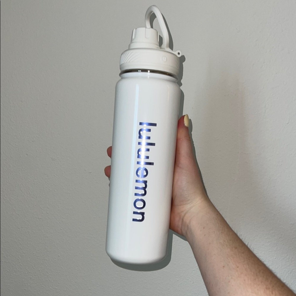 NWT Lululemon 24oz White Shine Water Bottle (Sold Out)